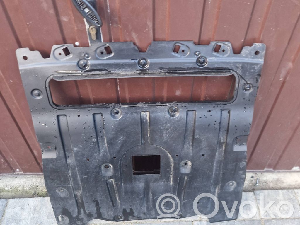 BMW XM Osłona dolna silnika 