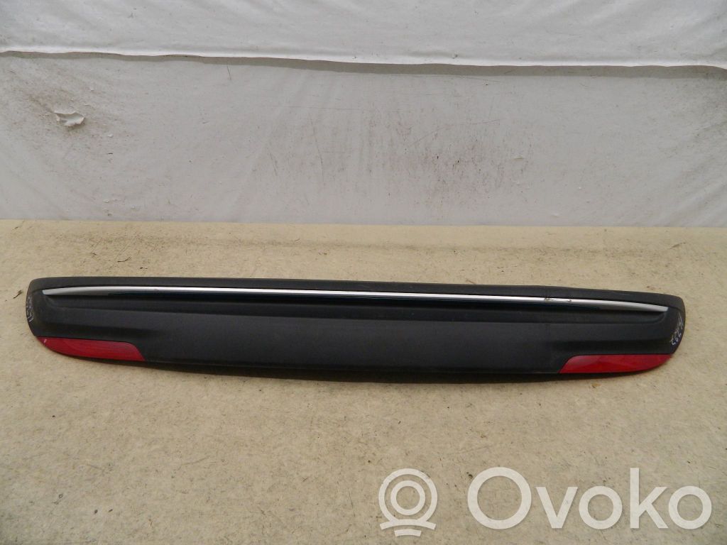 Volkswagen Golf VII Moldura inferior del parachoques trasero 