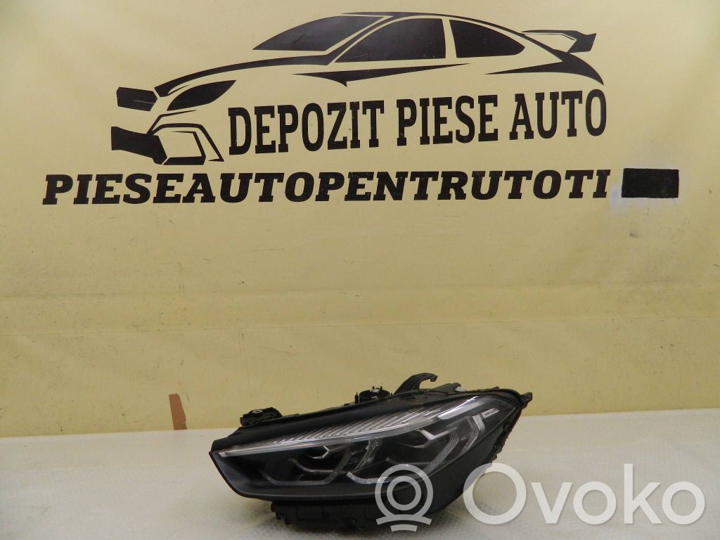 BMW 8 G15 Lampa przednia 