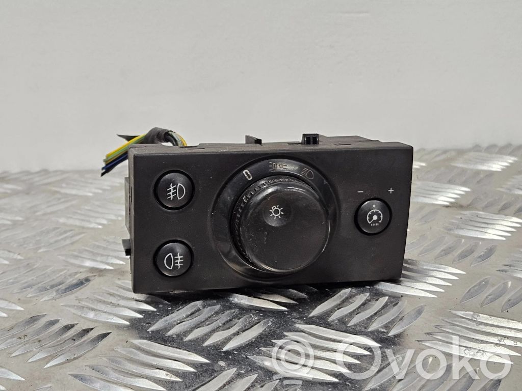 Light switch   13177067,2846,13171067,0320,LK04060070