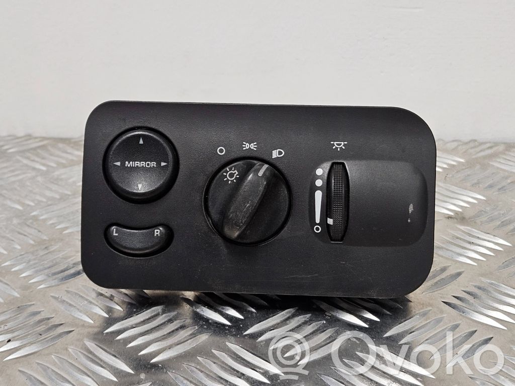 Chrysler Voyager Light switch 