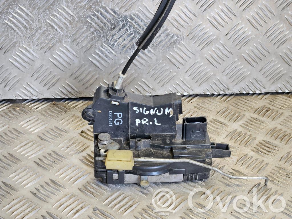 Opel Signum Front door lock 