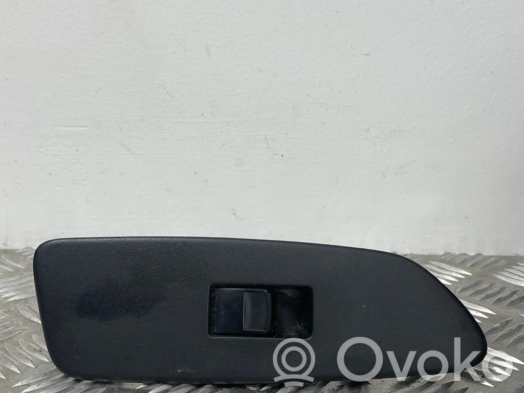 Toyota Auris 150 Electric window control switch 