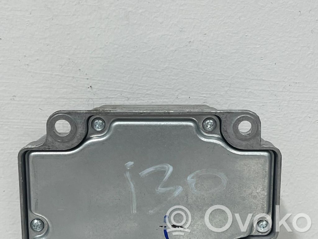 Hyundai i30 Airbag control unit/module 