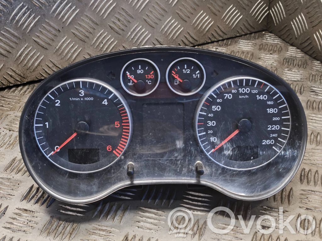 Audi A3 S3 8P Licznik / Prędkościomierz 
