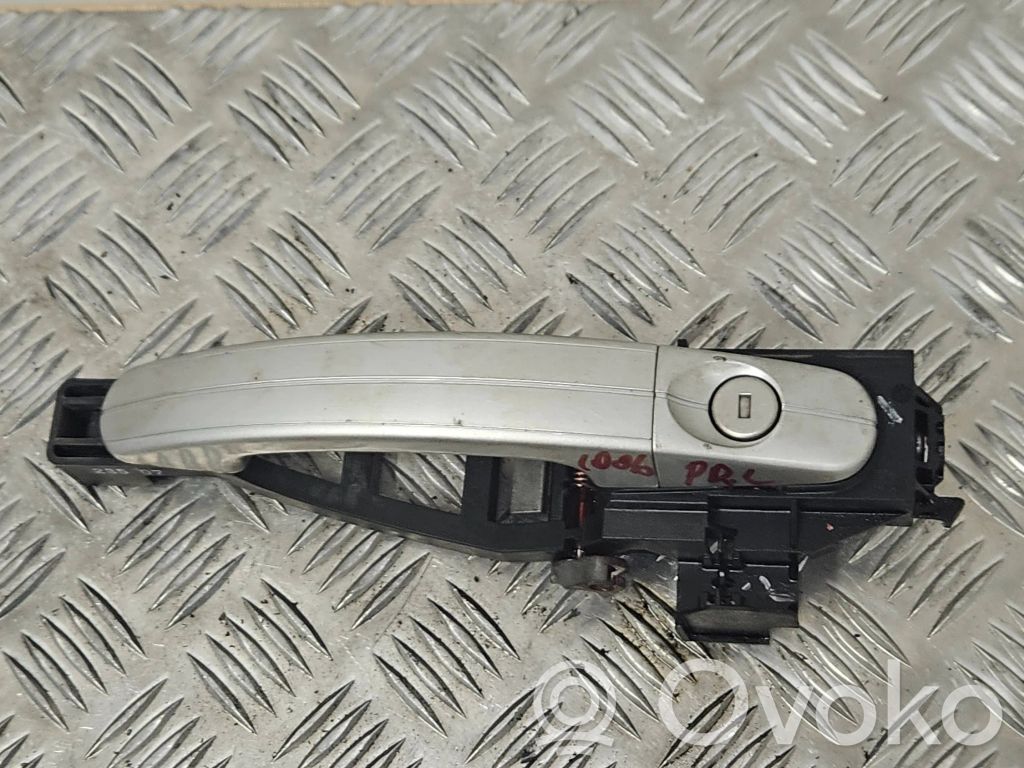 Ford Focus Manecilla externa puerta trasera 