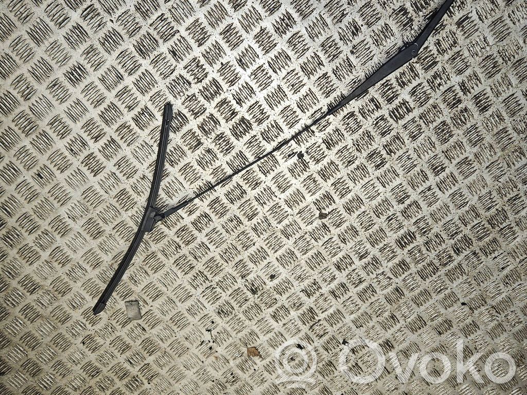 Front wiper blade arm   4M5117526CD