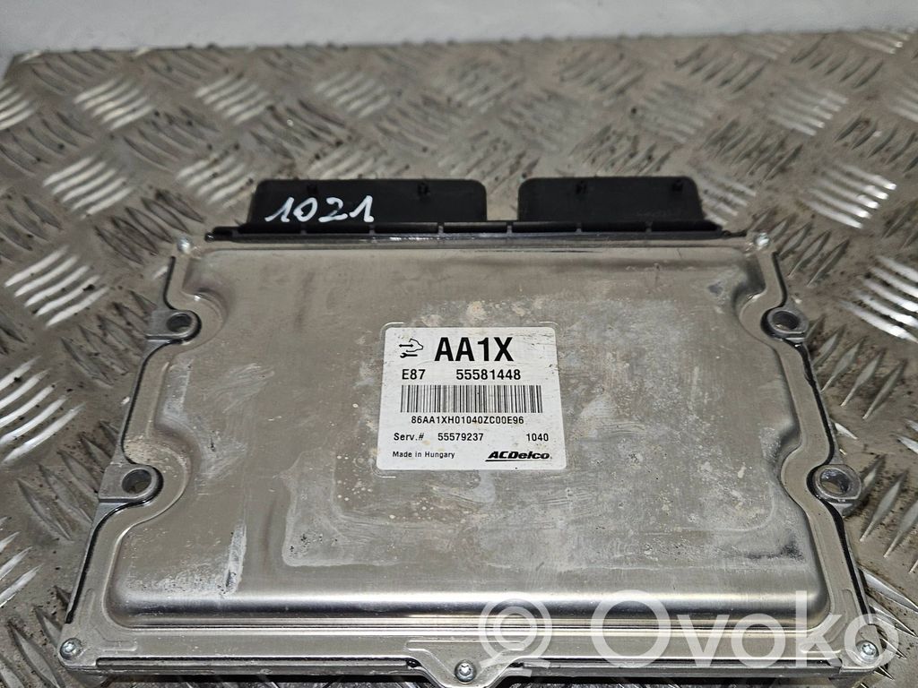 Opel Meriva B Engine control unit/module 