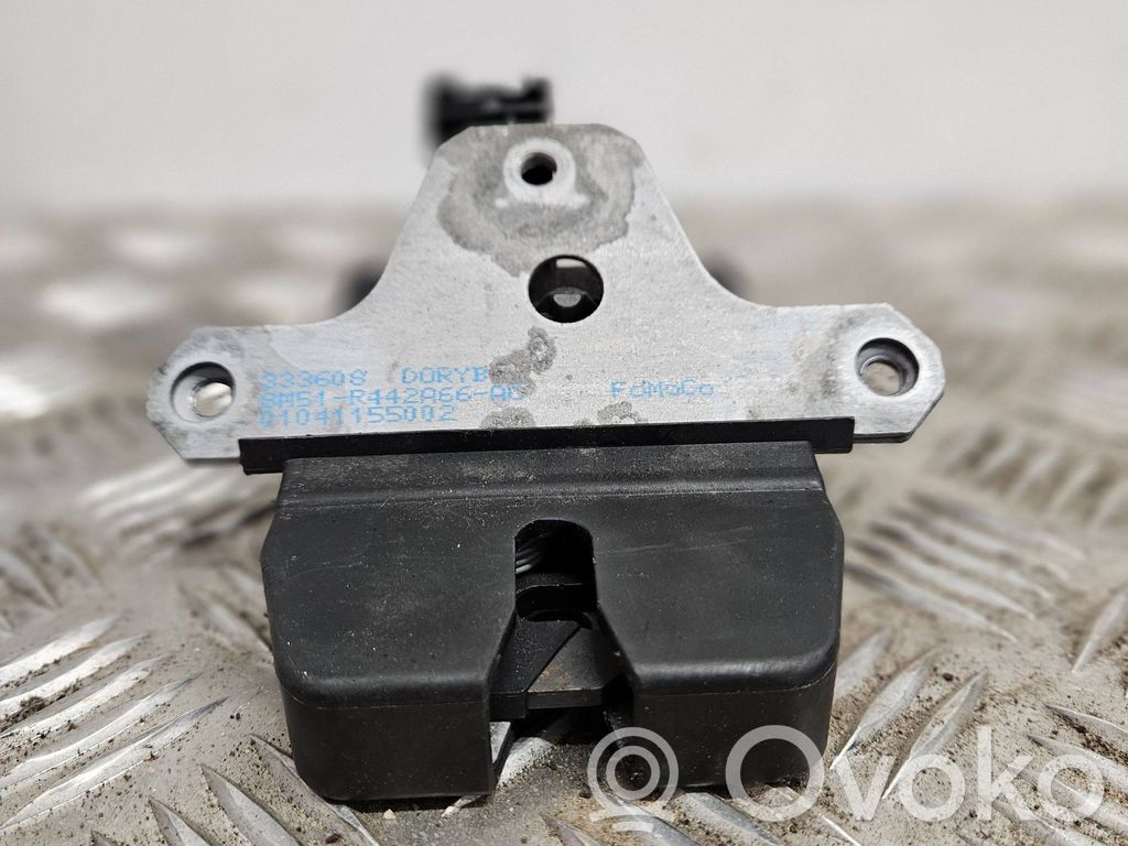 Tailgate/trunk/boot lock/catch/latch   8M51R442A66AD