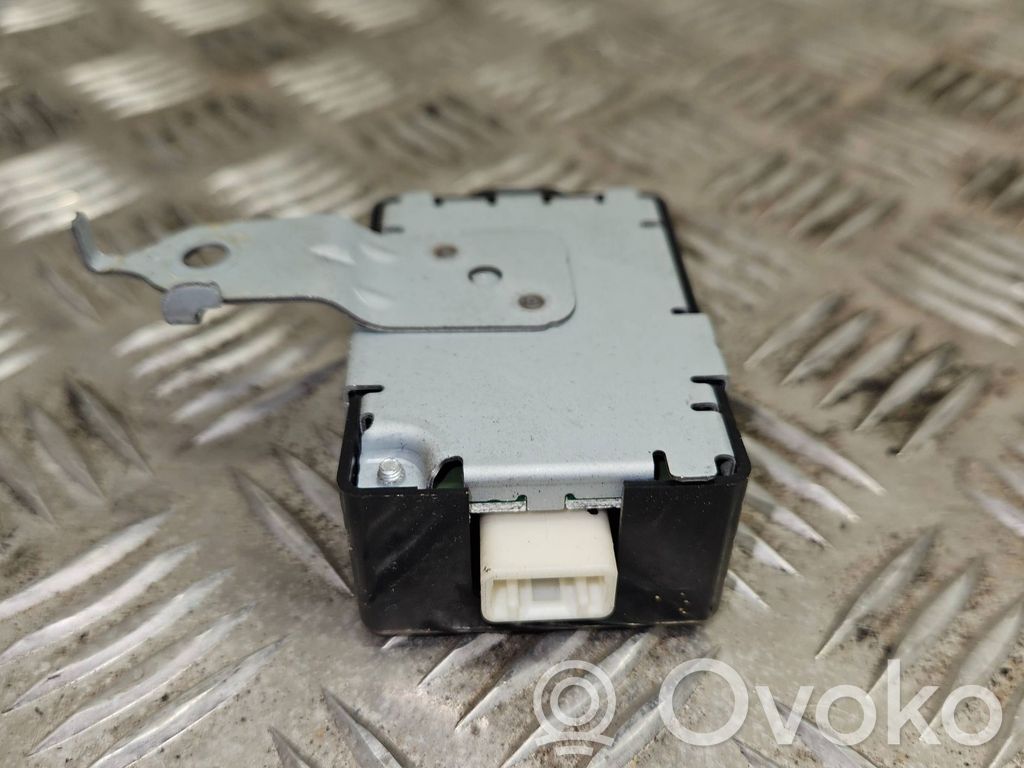 Toyota Yaris Oven ohjainlaite/moduuli 