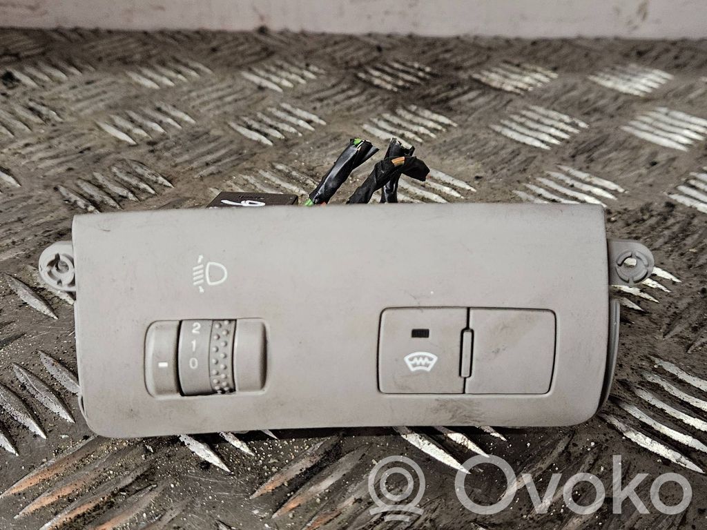 Headlight level height control switch   933001H060ED