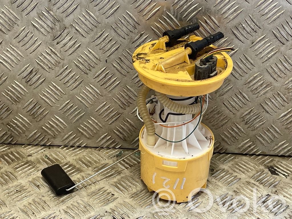 Bomba interna de combustible