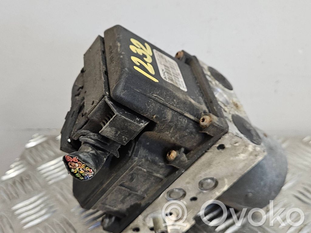 Audi A4 S4 B6 8E 8H Bomba de ABS 