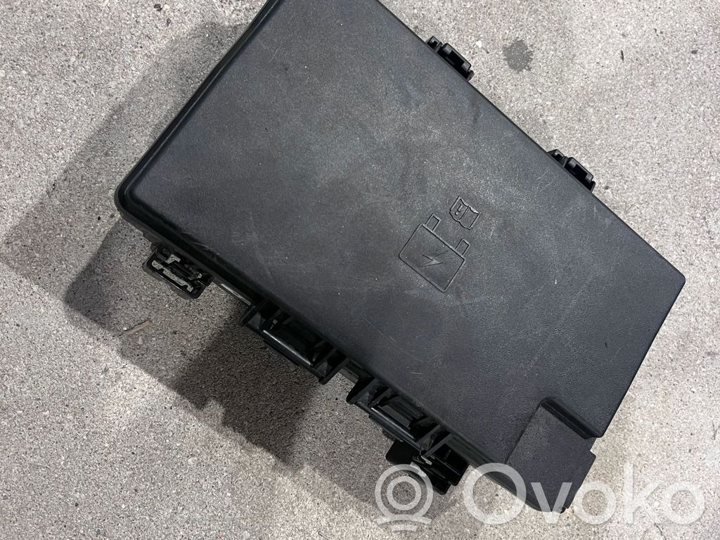 Dodge Durango III Fuse box set 
