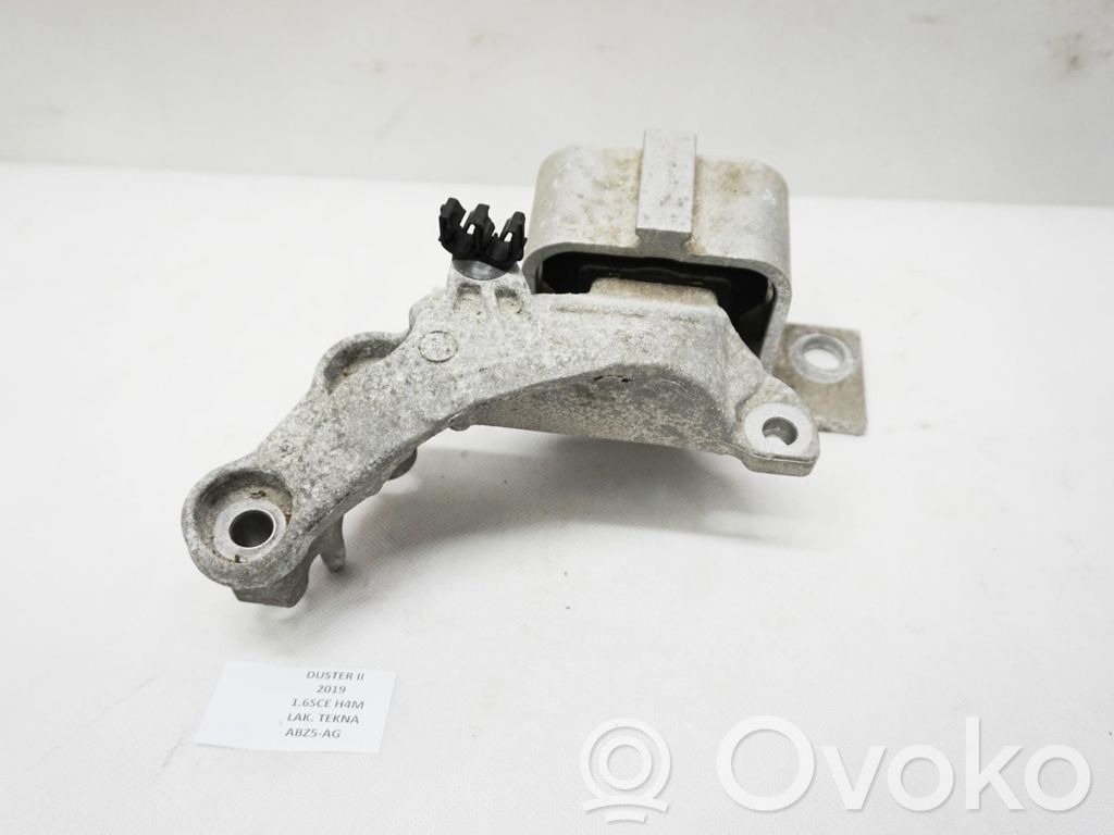 Dacia Duster II Engine mount vacuum valve 