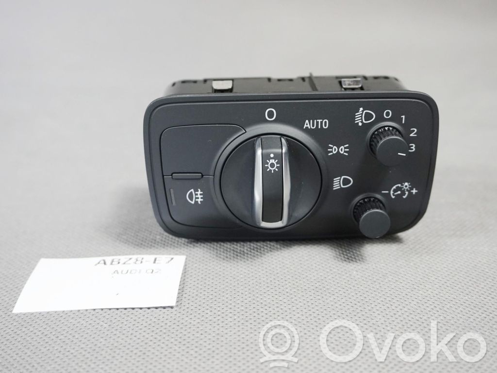 Audi Q2 - Light switch 