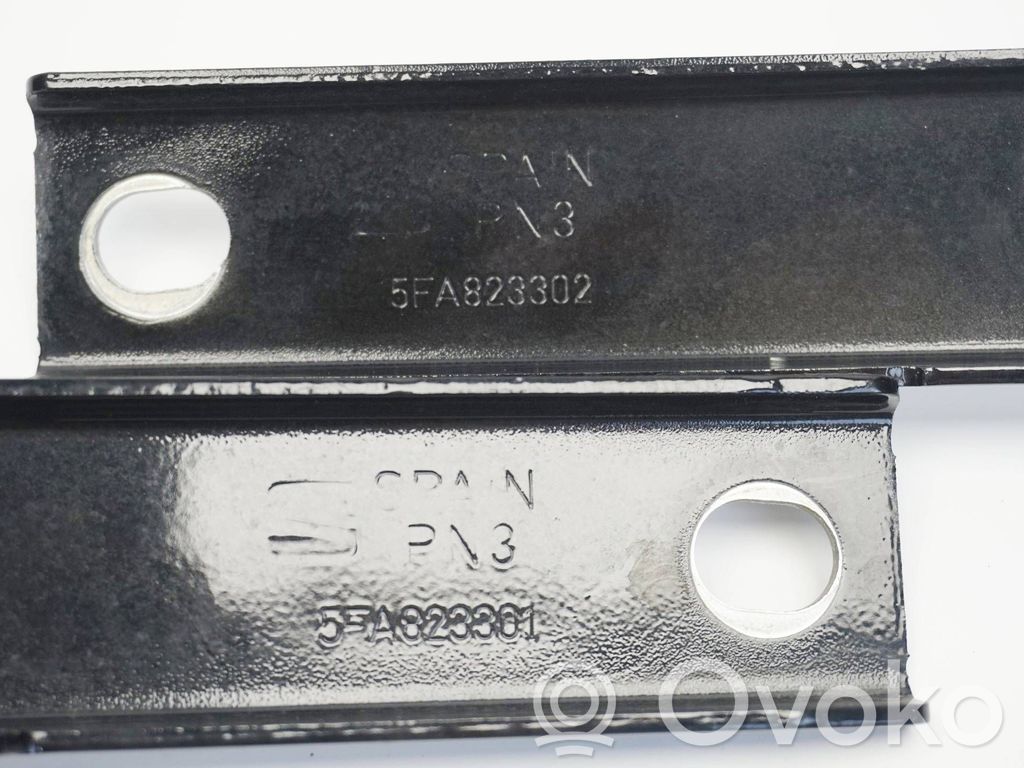 Cupra Leon Engine bonnet/hood hinges 