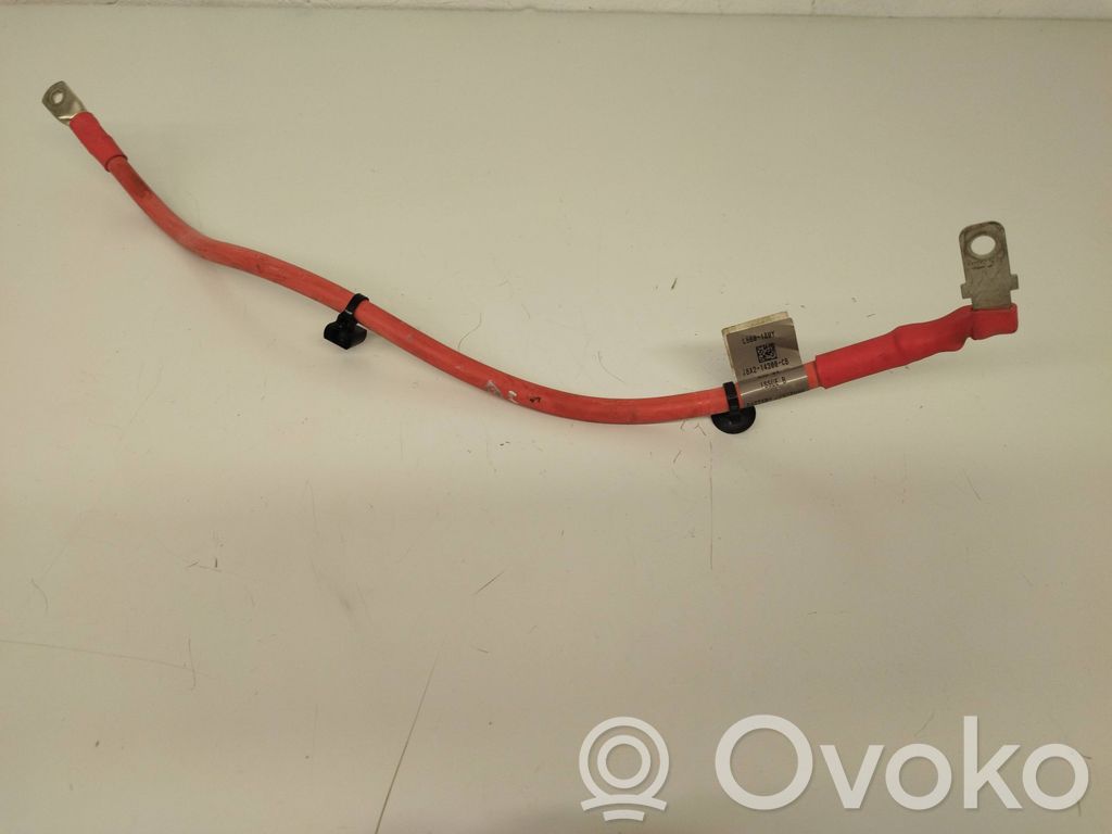 Pluskabel Batterie   J8A214300CB,L56018MY,SUEB