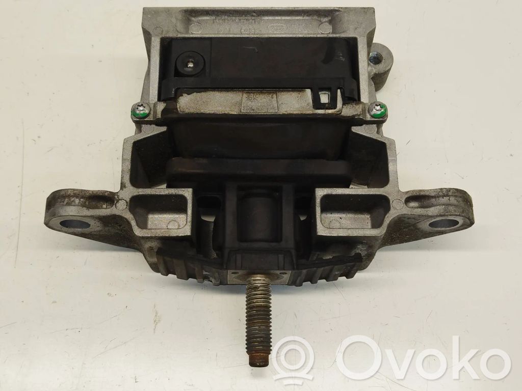 Land Rover Evoque II Engine mount bracket 