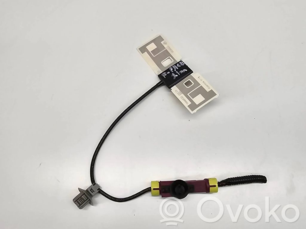 GPS-pystyantenni   MK83156037AA
