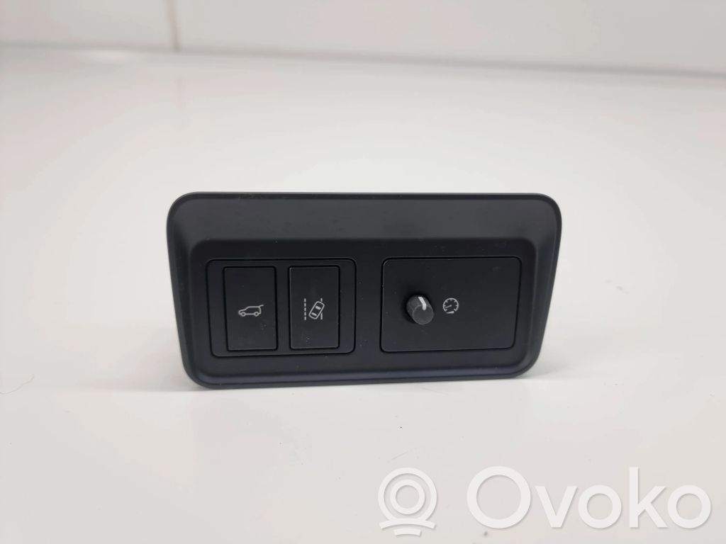 Jaguar E-Pace A set of switches 
