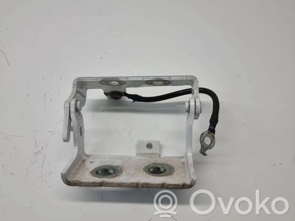 Jaguar E-Pace Tailgate/trunk/boot hinge 