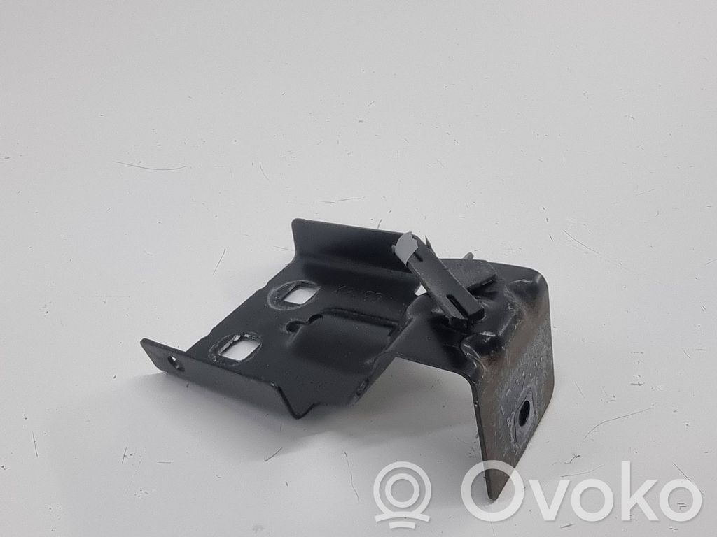 Support de montage d'aile   J9C316A142AC