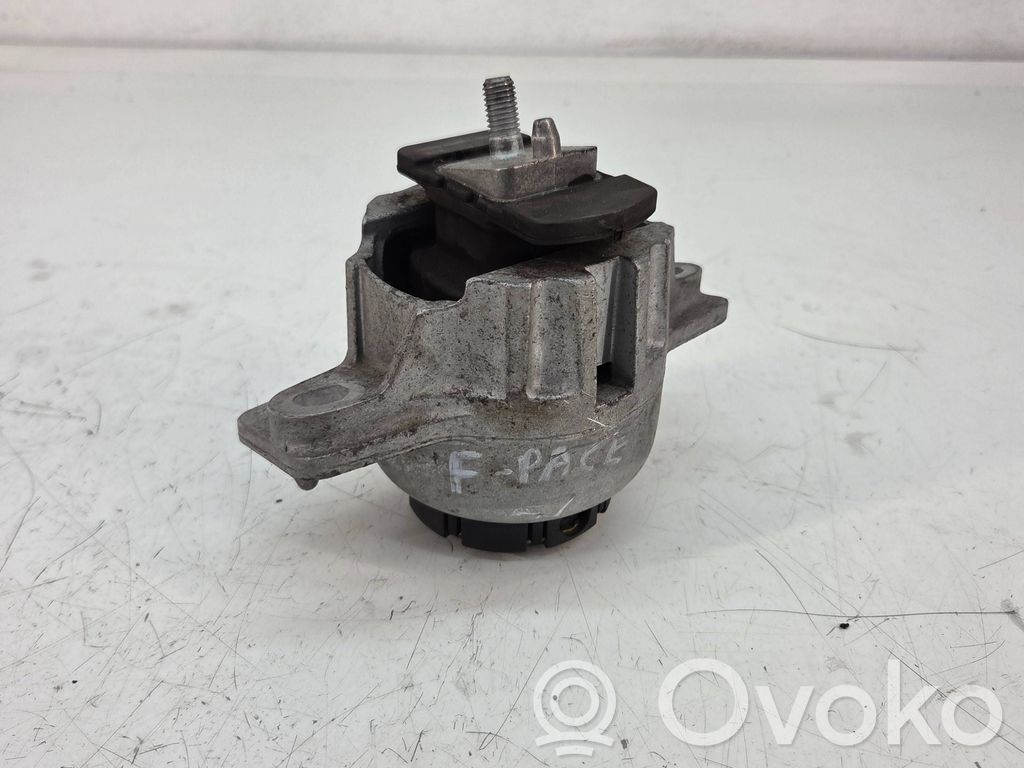 Land Rover Range Rover Velar Engine mount bracket 