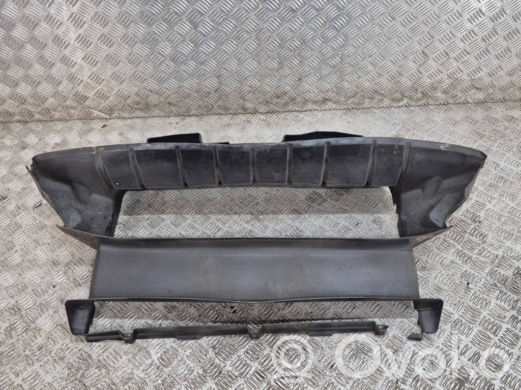 Volkswagen Touareg II Aro de refuerzo del ventilador del radiador 