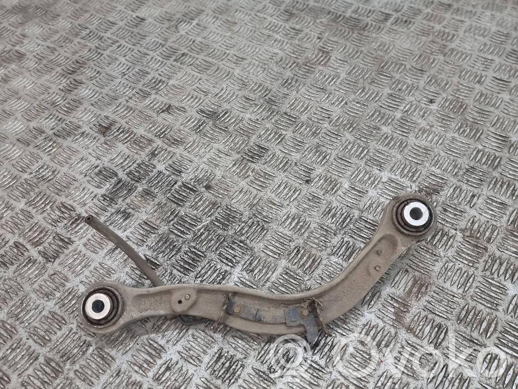 Land Rover Discovery 5 Рычаг 