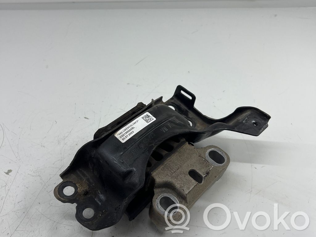 Volkswagen Taigo Engine mount bracket 