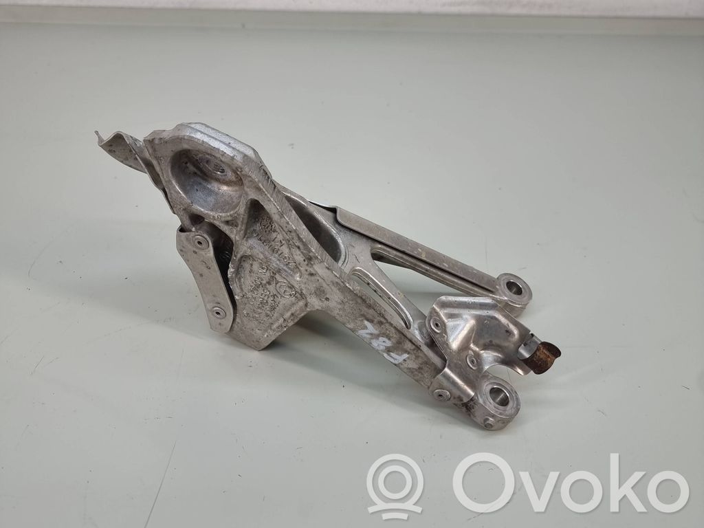 BMW M4 F82 F83 Engine mounting bracket 