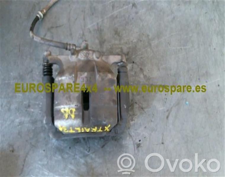 Nissan X-Trail T30 Zacisk hamulcowy przedni 