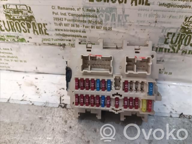 Nissan Navara D40 Fuse module 