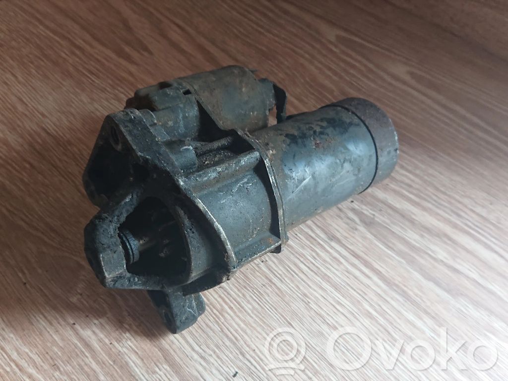 Renault Clio I Starteris 