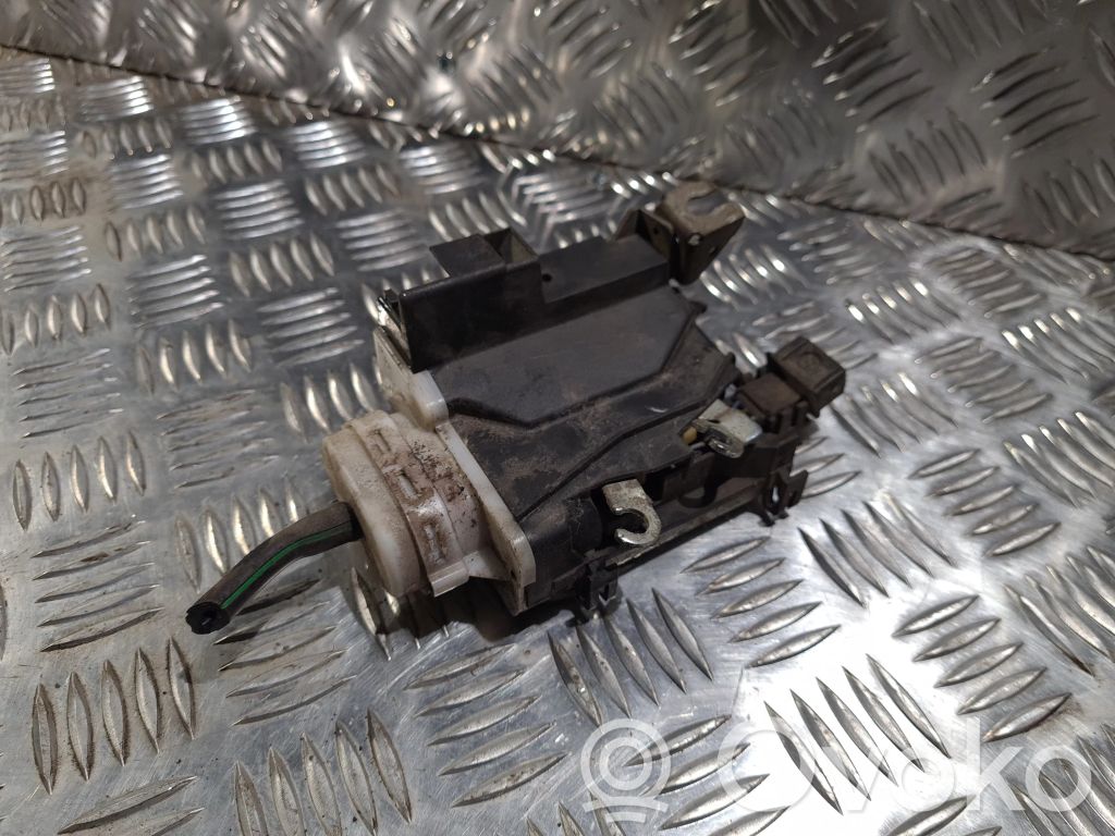 Audi 100 S4 C4 Serrure de porte avant 
