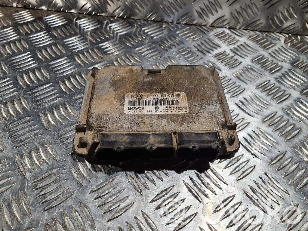 Volkswagen Golf IV Engine control unit/module 