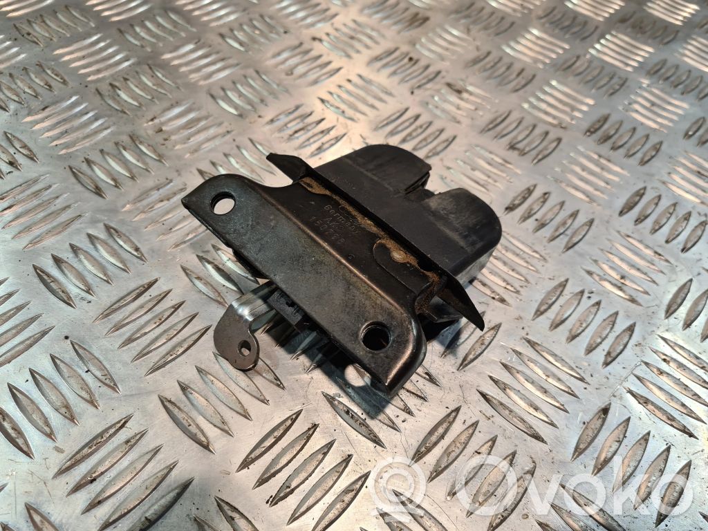 Audi A4 S4 B5 8D Serrure de loquet coffre 