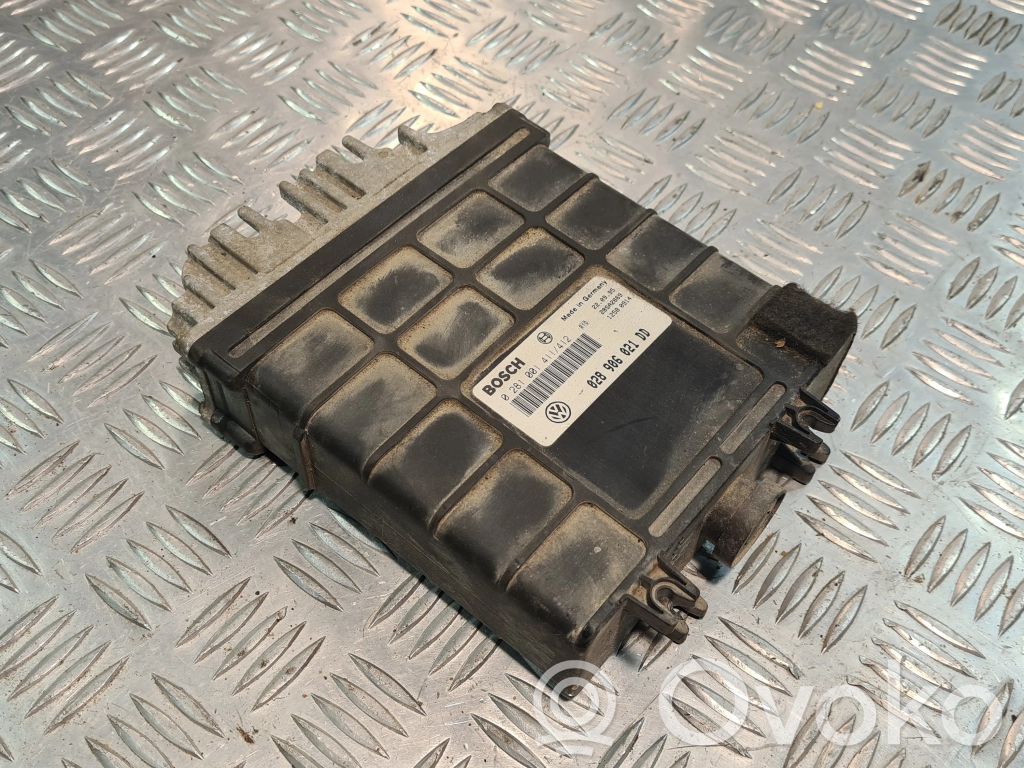 Volkswagen PASSAT B5 Engine control unit/module 