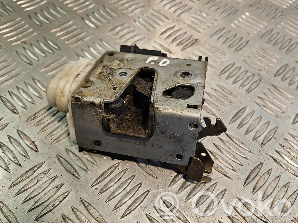 Audi A3 S3 8L Front door lock 