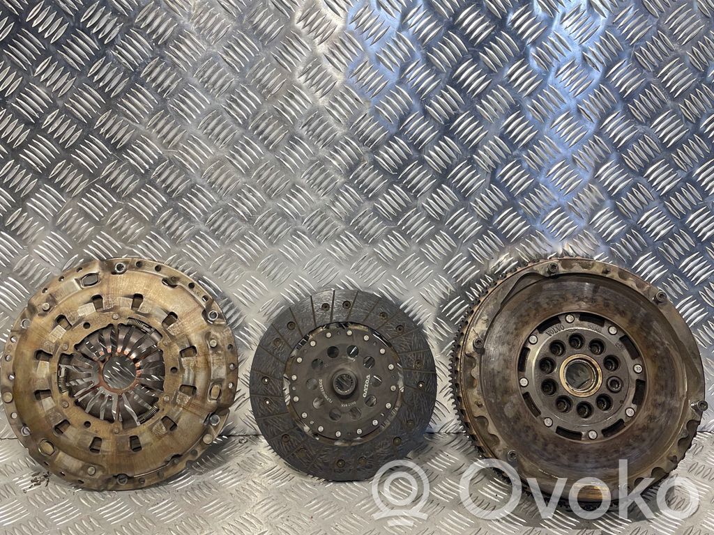 Volvo V70 Sankabos komplektas 