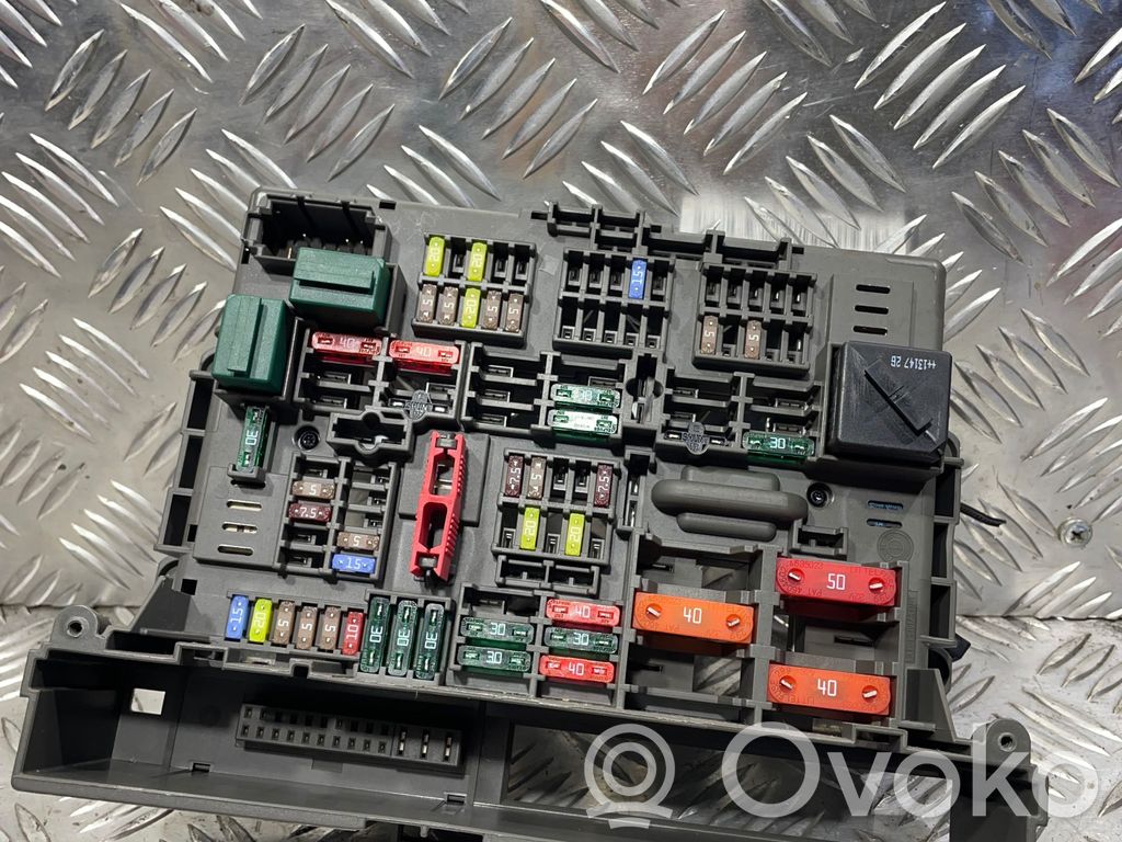 BMW X1 E84 Fuse module 