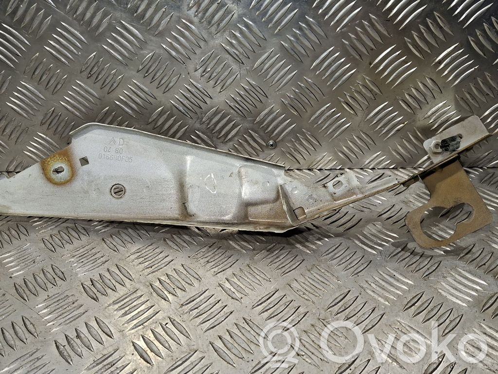 Citroen C4 SpaceTourer Lokasuojan kannake 