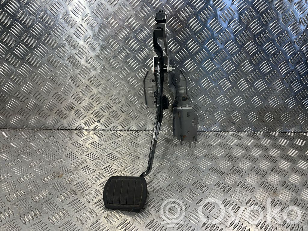 Peugeot 5008 II Brake pedal 