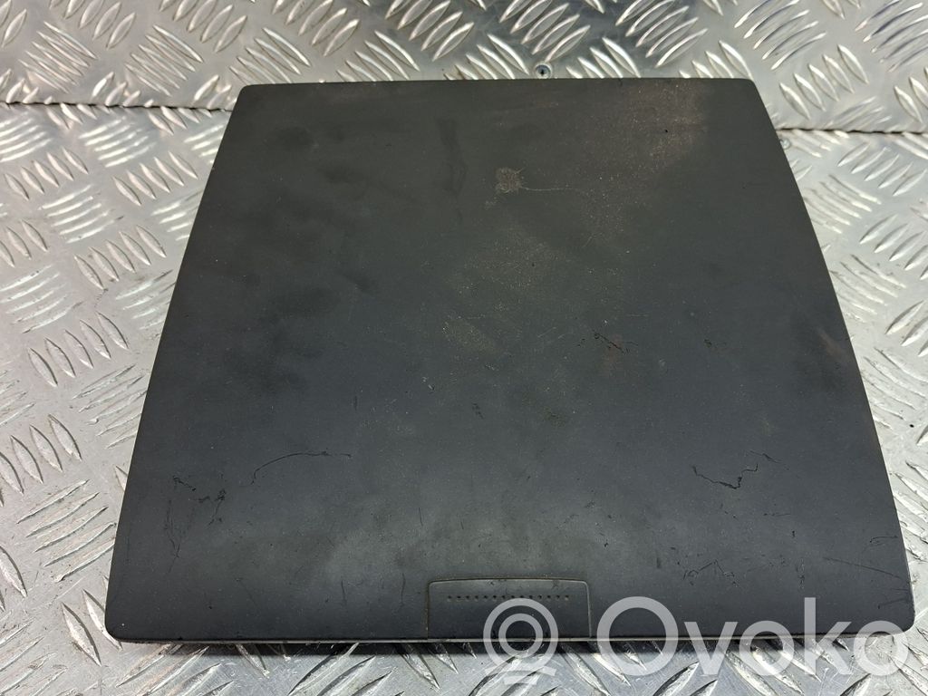 Guantera   7M3857919