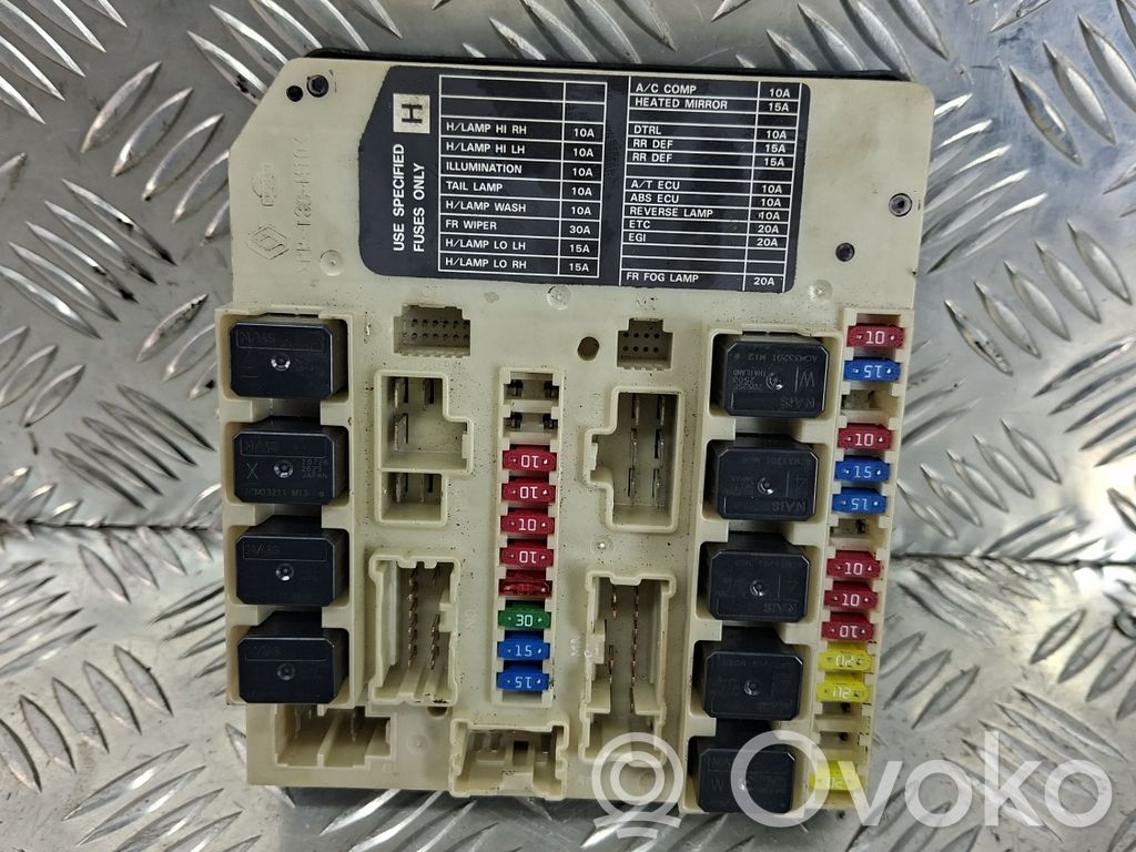 Nissan Pathfinder R51 Módulo de fusible 