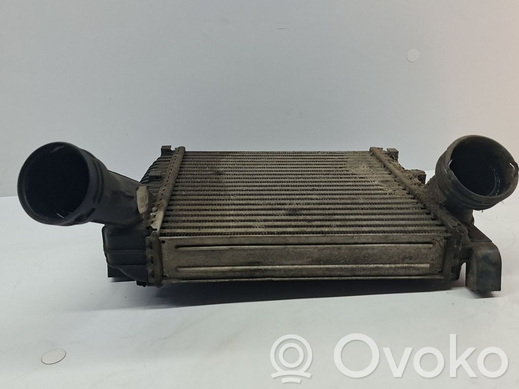 Audi Q7 4L Interkūlerio radiatorius 