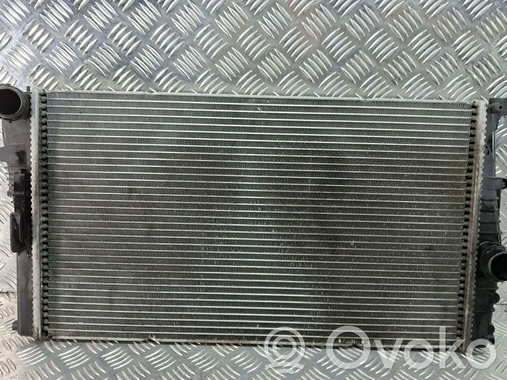 BMW 3 F30 F35 F31 Aušinimo skysčio radiatorius 