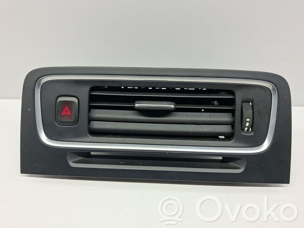Volvo V60 Centrālais gaisa ventilācijas režģis 