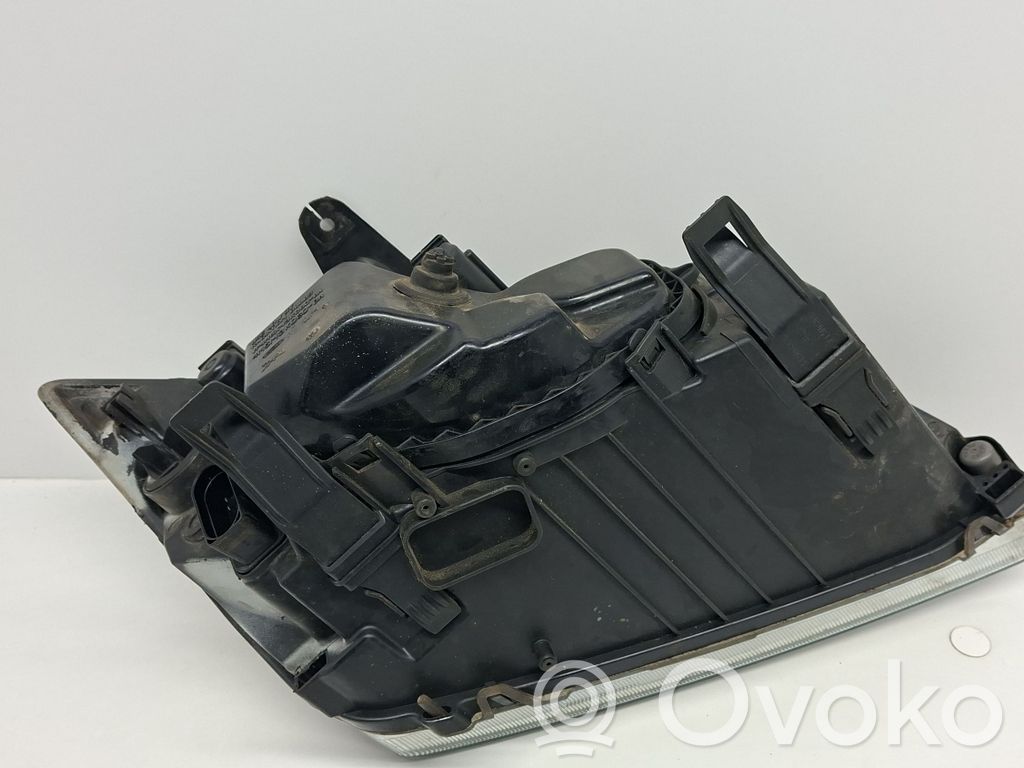 Ford Focus Headlight/headlamp 